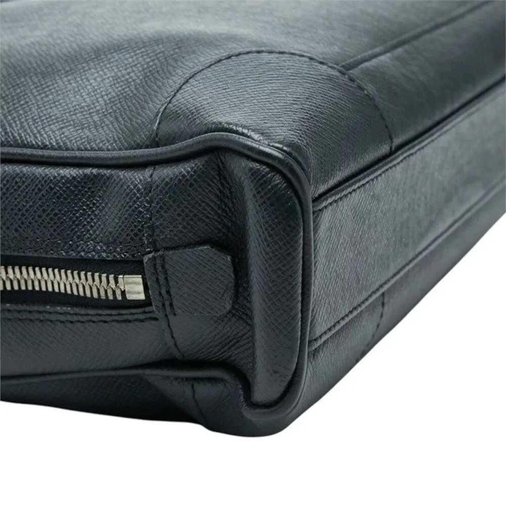 Louis Vuitton Taiga Igor Briefcase